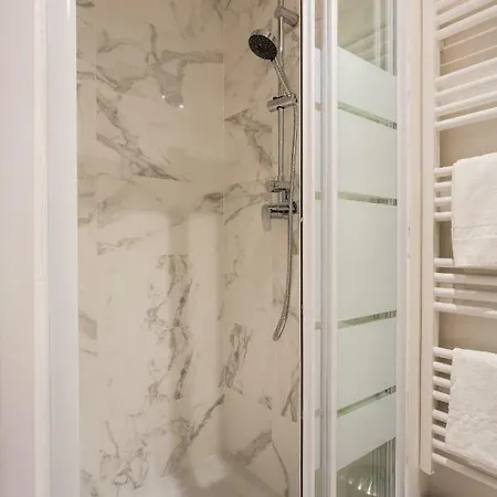 Cmg Bastille/voltaire Appartement Parijs